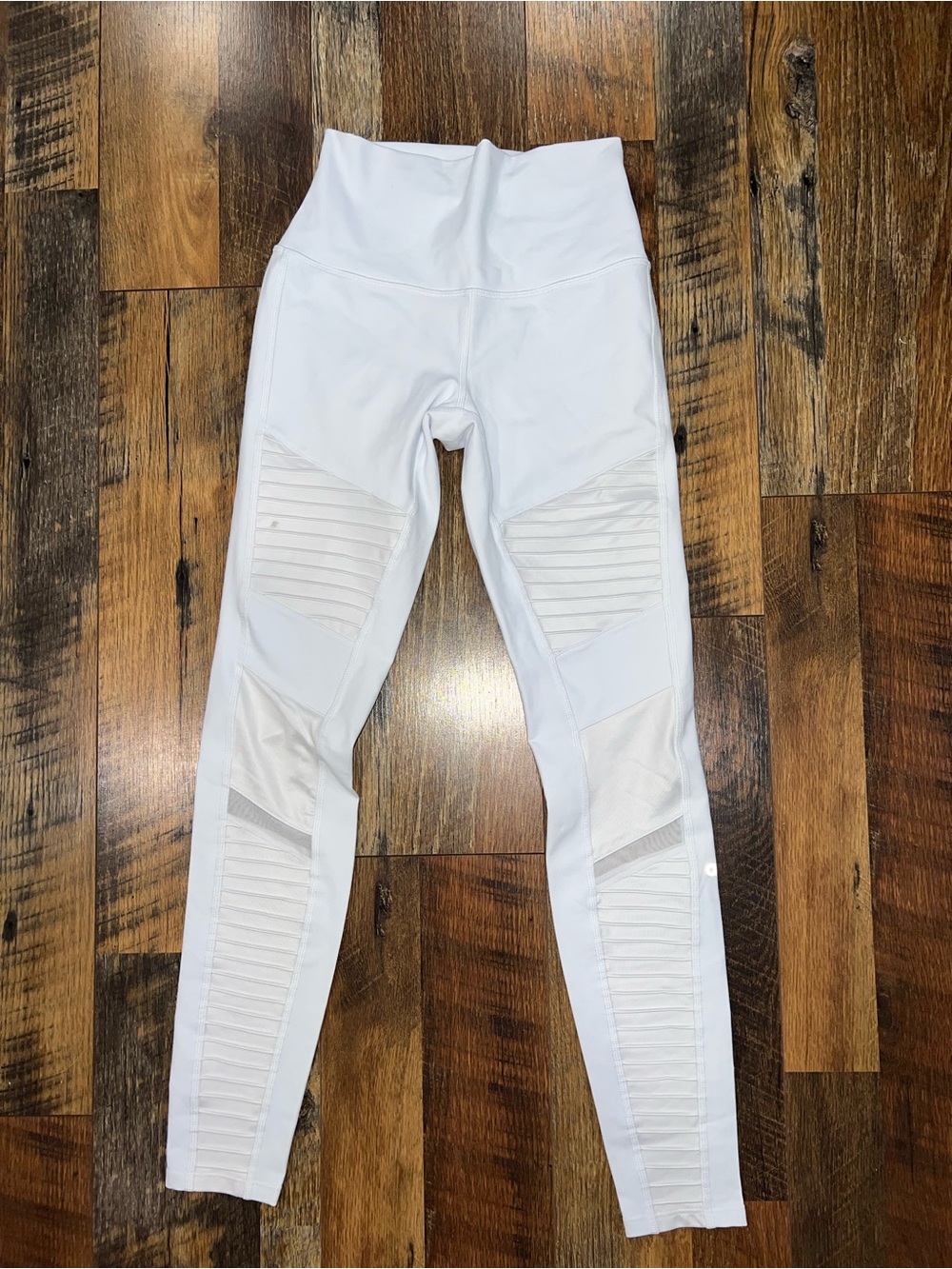 White/Light Blue Hue High-Waist Alo Ribbed Leggings